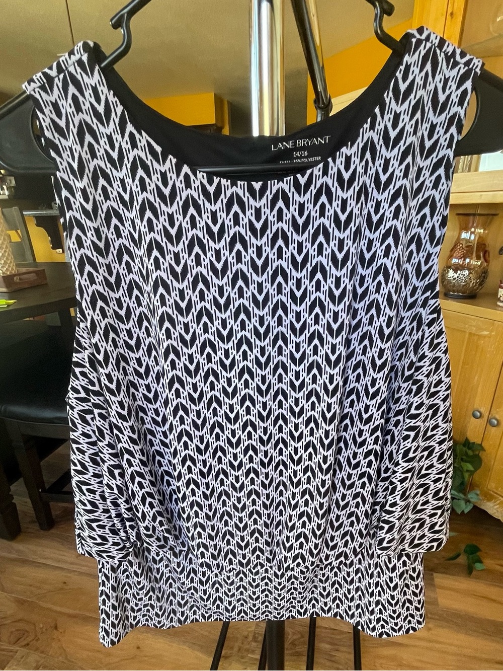 Lane Bryant Black and White Tank Top - Size XL